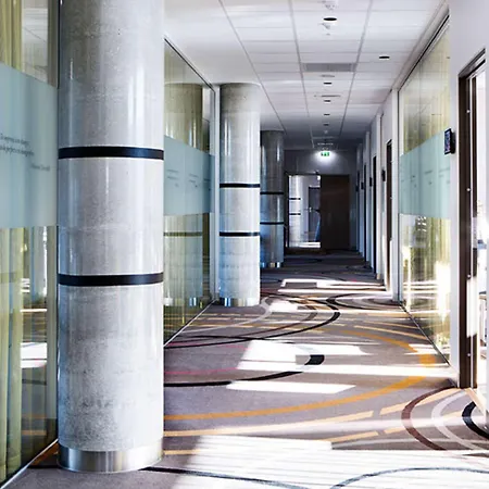 Comfort Airport Hotell 4*