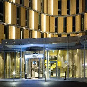 Comfort Airport Hotell 4*